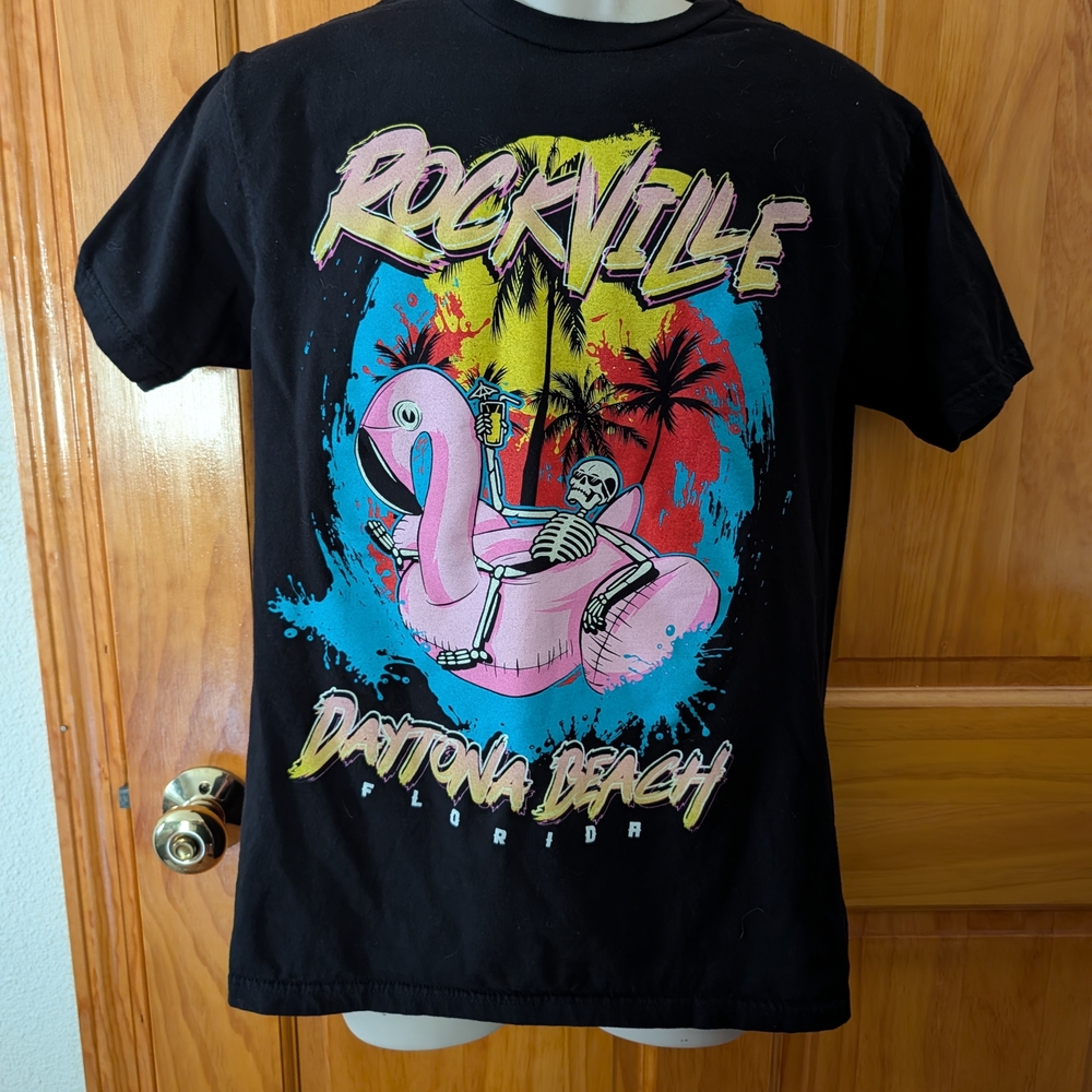 Black Graphic Tee - Short Sleeve